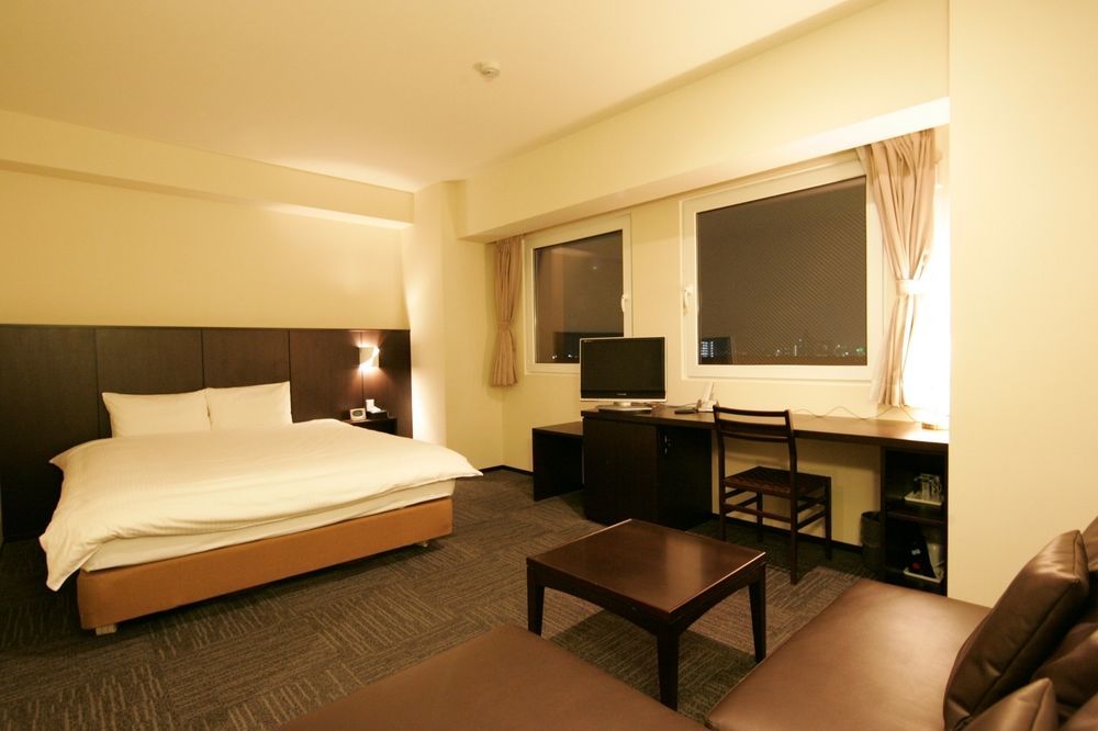 Green Rich Hotel Tosu Ekimae Εξωτερικό φωτογραφία