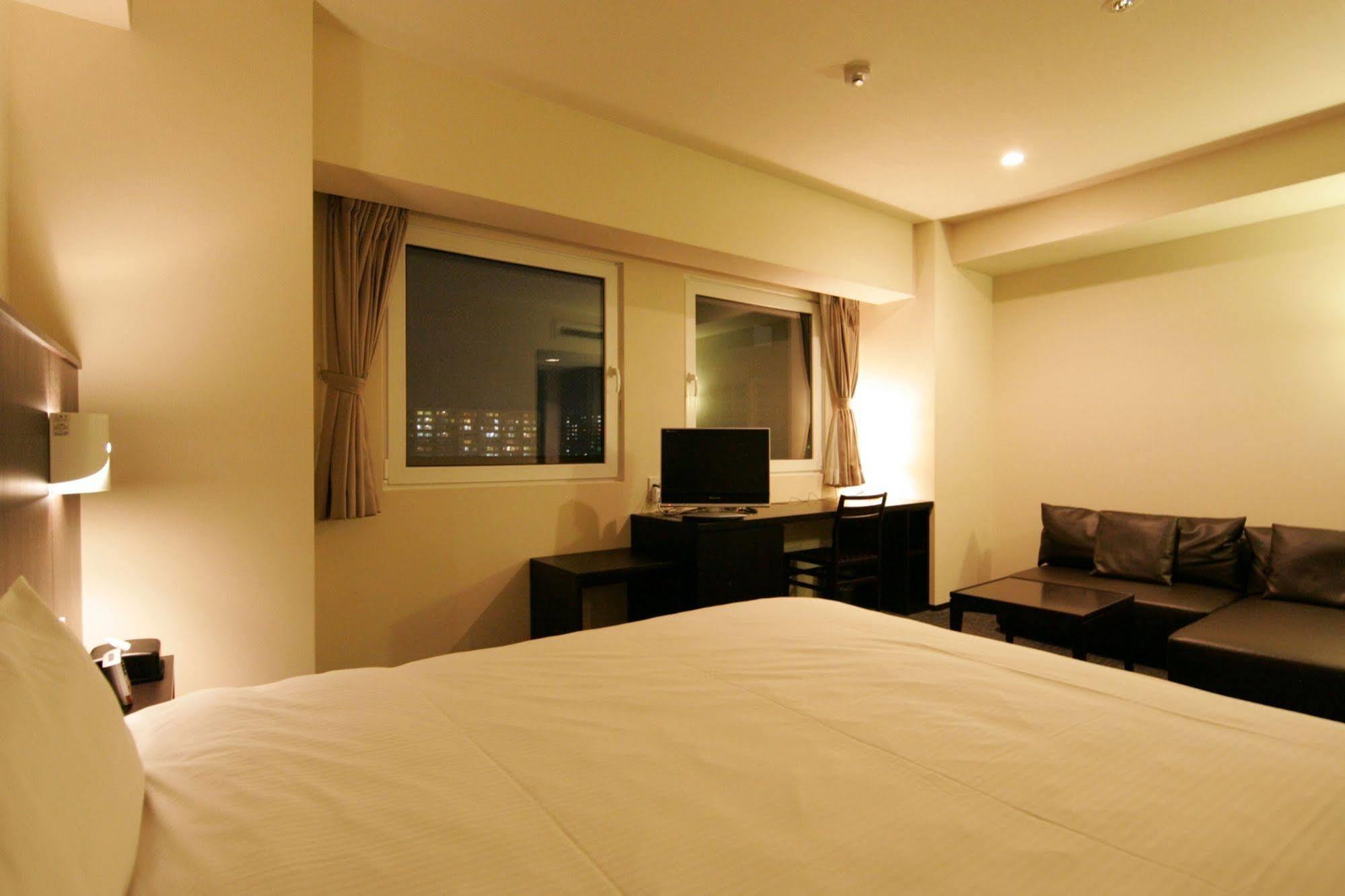 Green Rich Hotel Tosu Ekimae Εξωτερικό φωτογραφία