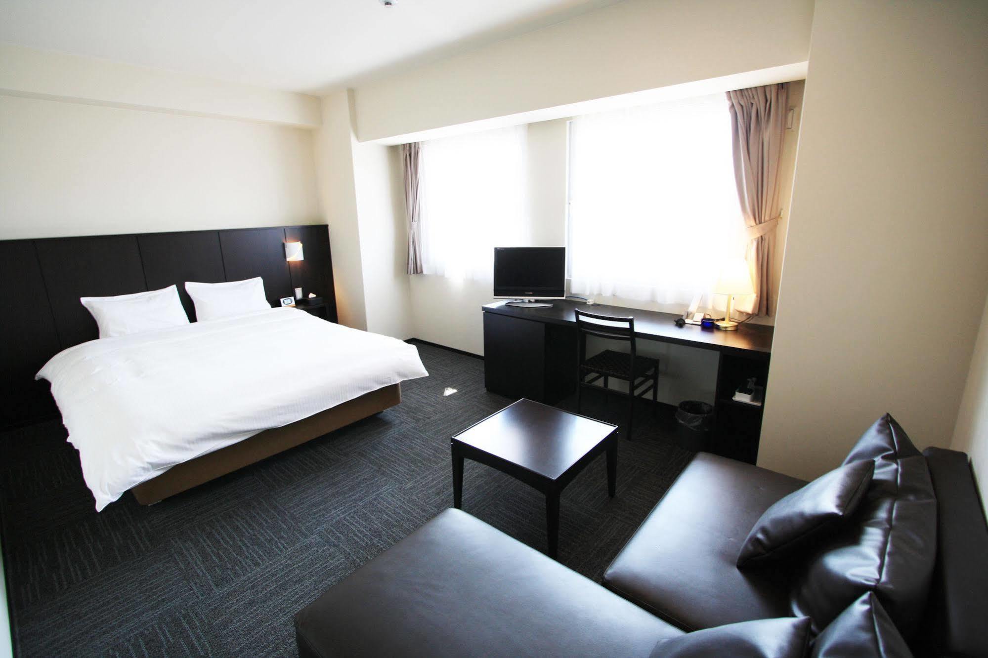 Green Rich Hotel Tosu Ekimae Εξωτερικό φωτογραφία